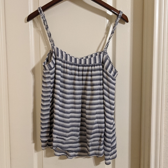 Greylin Darla Tiered Yarn Died Top in Chambray S - Picture 7 of 7